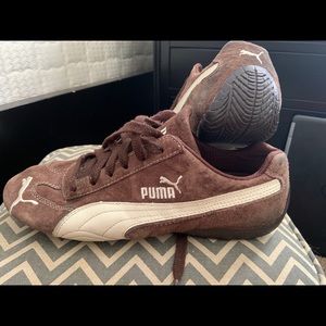 Women’s puma suede brown sneakers